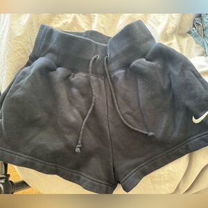 women nike shorts